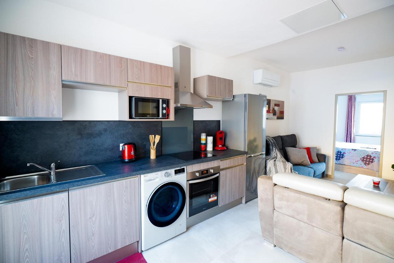 Superbe Appartement A 2 Pas Des Halles, Climatise, Terrasse, Garage Narbonne Eksteriør billede