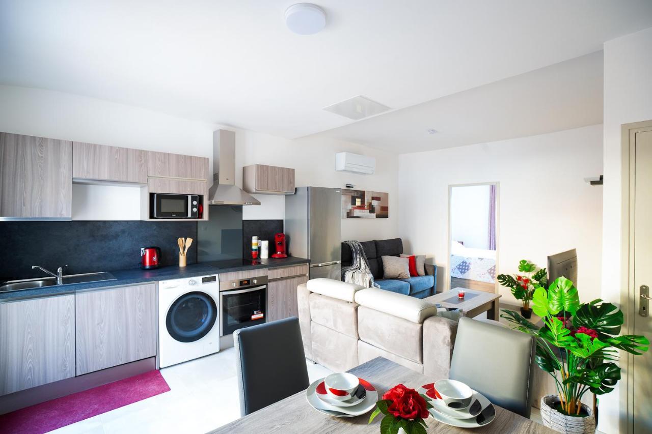 Superbe Appartement A 2 Pas Des Halles, Climatise, Terrasse, Garage Narbonne Eksteriør billede